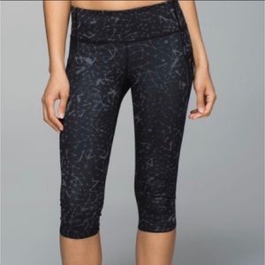 Lululemon Run: Top speed crop *Full-On Luxtreme